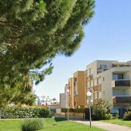 Avec Balcon A Deux Pas De La Daire *