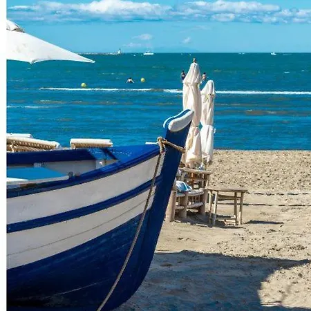 Daire Avec Balcon A Deux Pas De La *