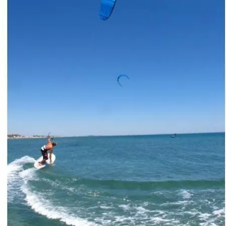Avec Balcon A Deux Pas De La